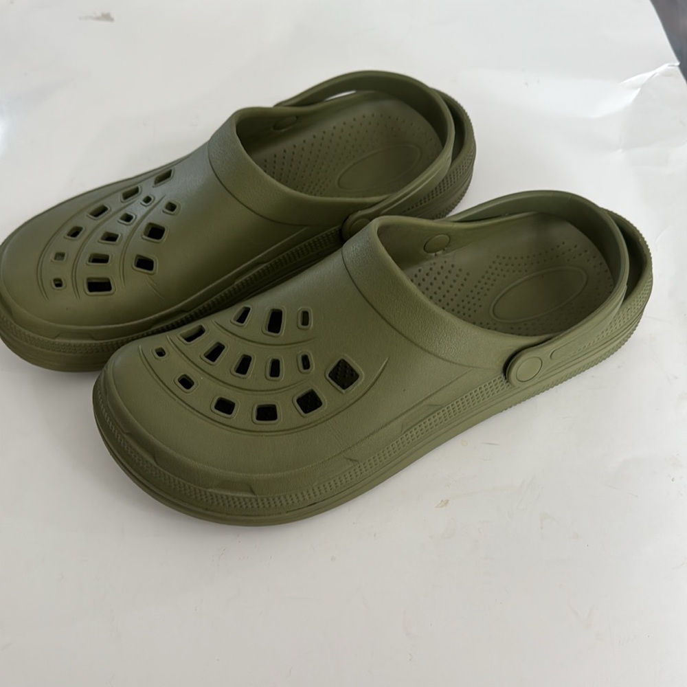 Olive Green Clogs Size 12/13 Slip On Mules Back Strap Lightweight - Picture 4 of 9